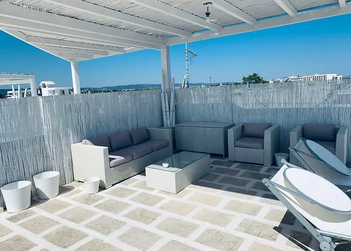 בית נופש Casamare 83 טורה קאנה